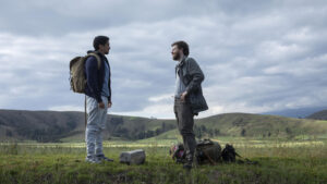 Los actores Emanuel Soriano (i) y Álvaro Cervantes (d) durante el rodaje de 'Ramón y Ramón', película del cineasta Salvador del Solar que busca "un camino a la ternura, a la calidez y al afecto" a través de la experiencia de sus dos protagonistas, y que es un reflejo de que el cine es "una oportunidad para mirarnos al espejo", en palabras del director peruano. 'Ramón y Ramón', una coproducción hispano-peruana-uruguaya en la que participa El Deseo. EFE/ Daniela Talavera / SOLO USO EDITORIAL/SOLO DISPONIBLE PARA ILUSTRAR LA NOTICIA QUE ACOMPAÑA (CRÉDITO OBLIGATORIO)