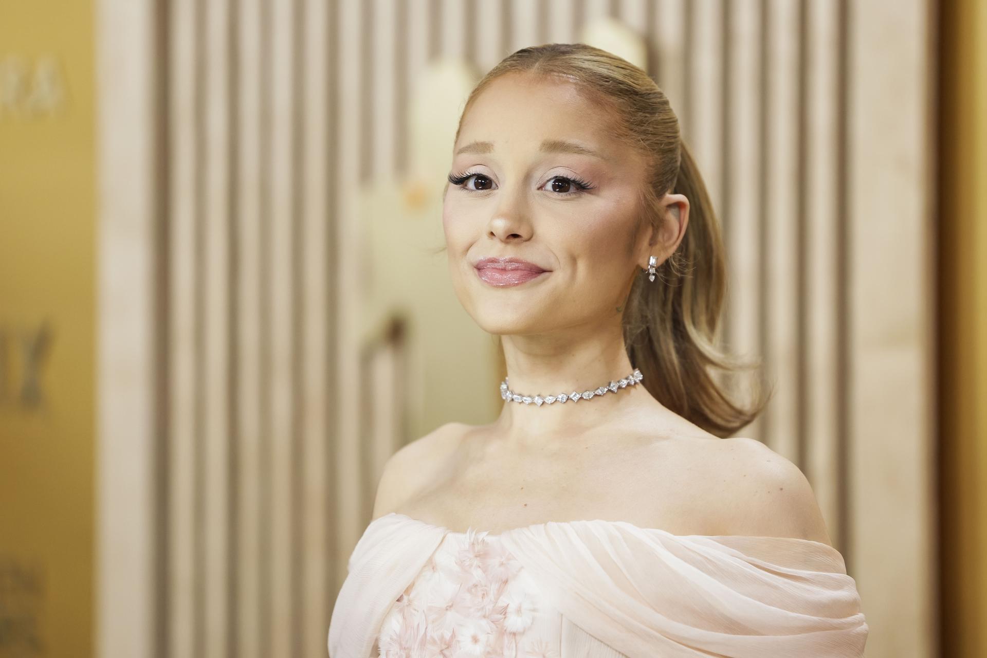 Fotografía de archivo en donde se ve la actriz y cantante estadounidense Ariana Grande. EFE/ALLISON DINNER