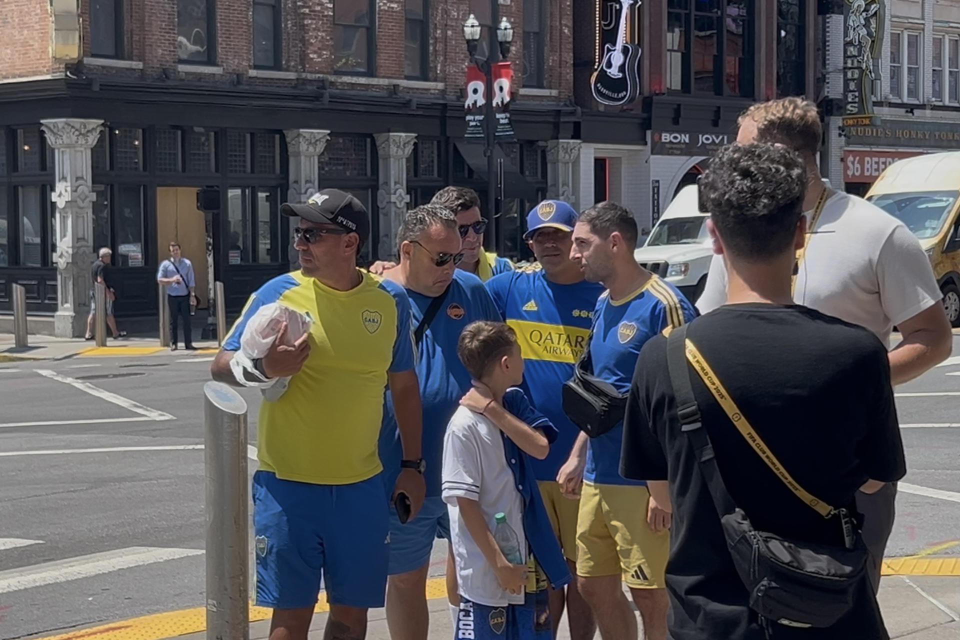 Boca Juniors se jugará la vida en el Mundial de Clubes este martes en Nashville contra el Auckland City, y los aficionados Xeneizes ya comenzaron su desembarque en la ciudad de Tennessee. EFE/ Andrea Montolivo