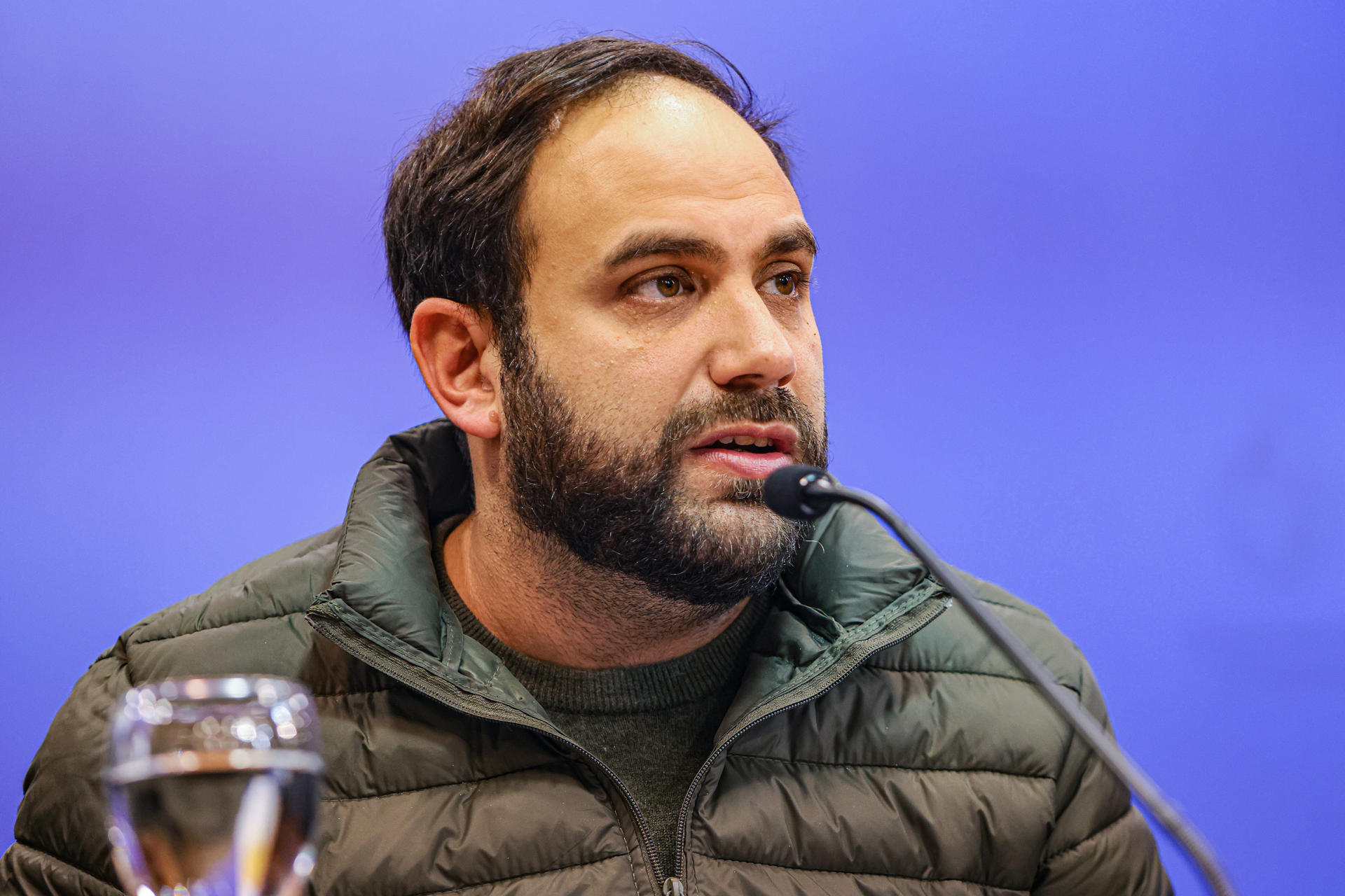 El Ministro de Desarrollo Social de Uruguay, Gonzálo Civila, fue captado este lunes, 23 de junio, durante una rueda de prensa, en Montevideo (Uruguay). EFE/Gastón Britos
