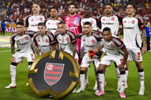 Once titular del Flamengo en su último partido del Mundial de Clubes frente a Los Angeles FC. EFE/EPA/MIGUEL RODRIGUEZ
", "to": "es" }