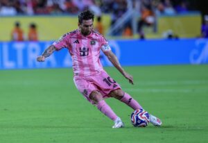 Lionel Messi del Inter Miami CF en acción durante el partido de la fase de grupos de la Copa Mundial de Clubes de la FIFA 2025. EFE/EPA/CRISTOBAL HERRERA-ULASHKEVICH
```