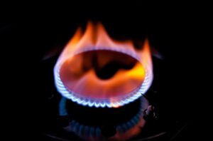La Embajada de Rusia en México informó este sábado que el Gobierno ruso está listo para suministrar gas natural licuado (GNL) al país norteamericano, así como para compartir tecnologías a lo largo de toda la cadena de producción del sector energético. Fotografía de archivo. EFE/EPA/FRIEDEMANN VOGEL