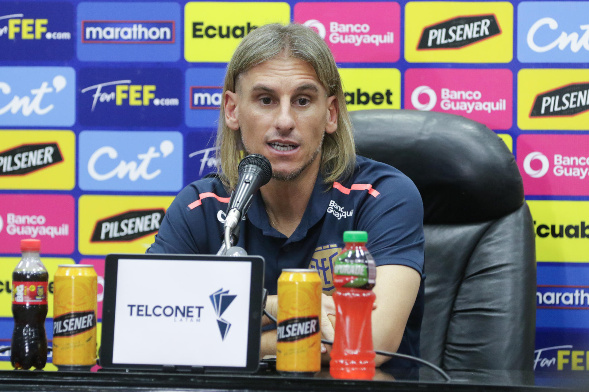 El seleccionador de Ecuador, el argentino Sebstián Beccacece, habló este miércoles en Guayaquil sobre su partido de eliminatorias del Mundial contra Brasil. EFE/Jonathan Miranda