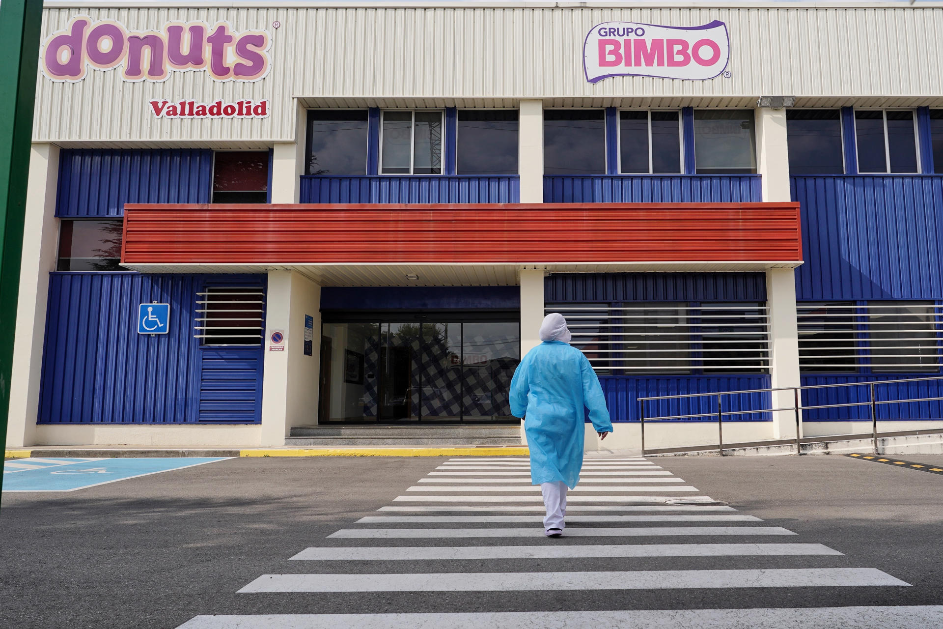 Fachada de la fábrica de Bimbo en Valladolid. EFE/ Nacho Gallego