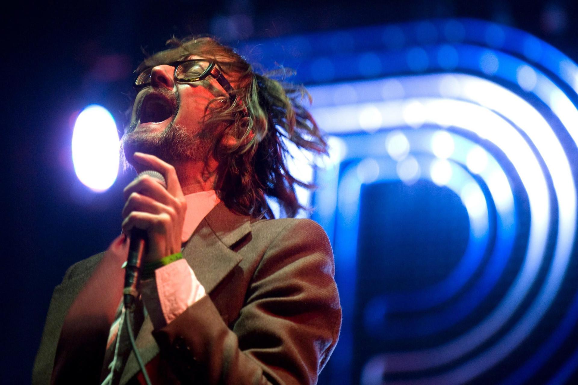 El guitarrista y cantante de la banda británica 'Pulp', Jarvis Cocker, en una imagen de archivo. EFE/PETER KOLLANYI