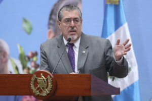 Fotografía de archivo del presidente de Guatemala, Bernardo Arévalo de León, en una rueda de prensa, en Ciudad de Guatemala (Guatemala). EFE/ Mariano Macz