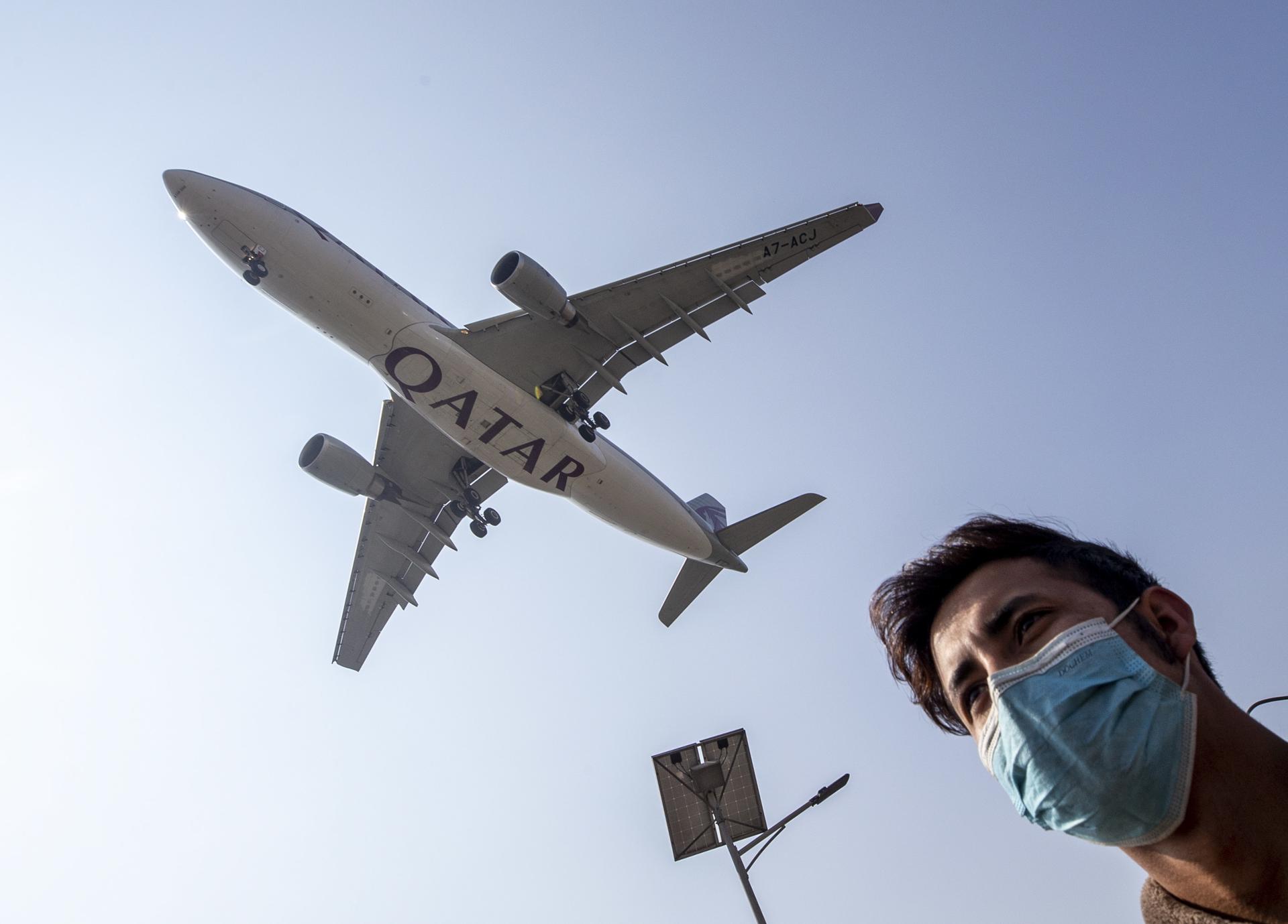 Fotografía de archivo de una aerolínea catarí. EFE/NARENDRA SHRESTHA
