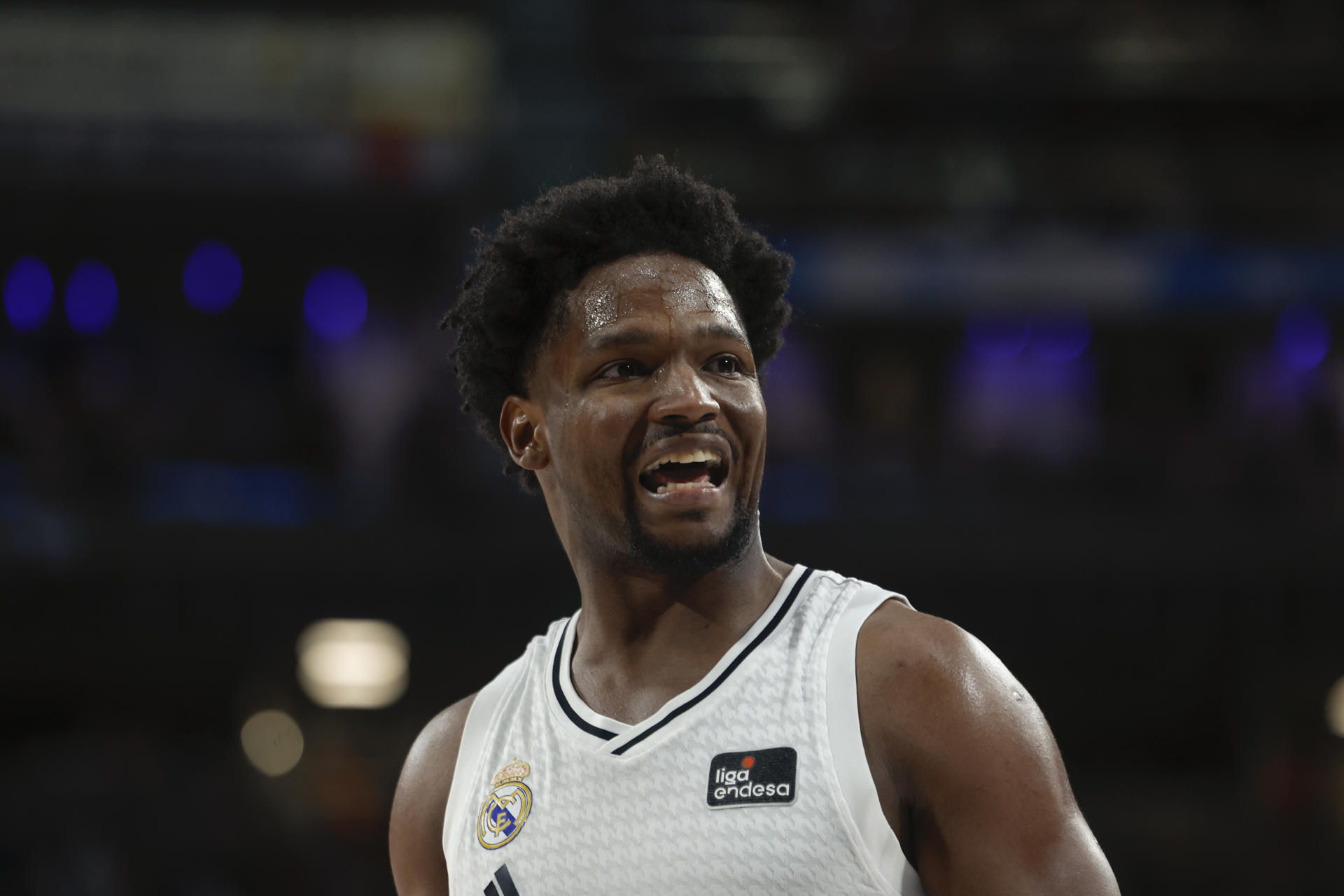 El base dominicano del Real Madrid Andrés Feliz durante el primer partido de la final de la Liga Endesa de baloncesto entre el Real Madrid y el Valencia Basket, este viernes en el Movistar Arena, en Madrid. EFE/ Juanjo Martín