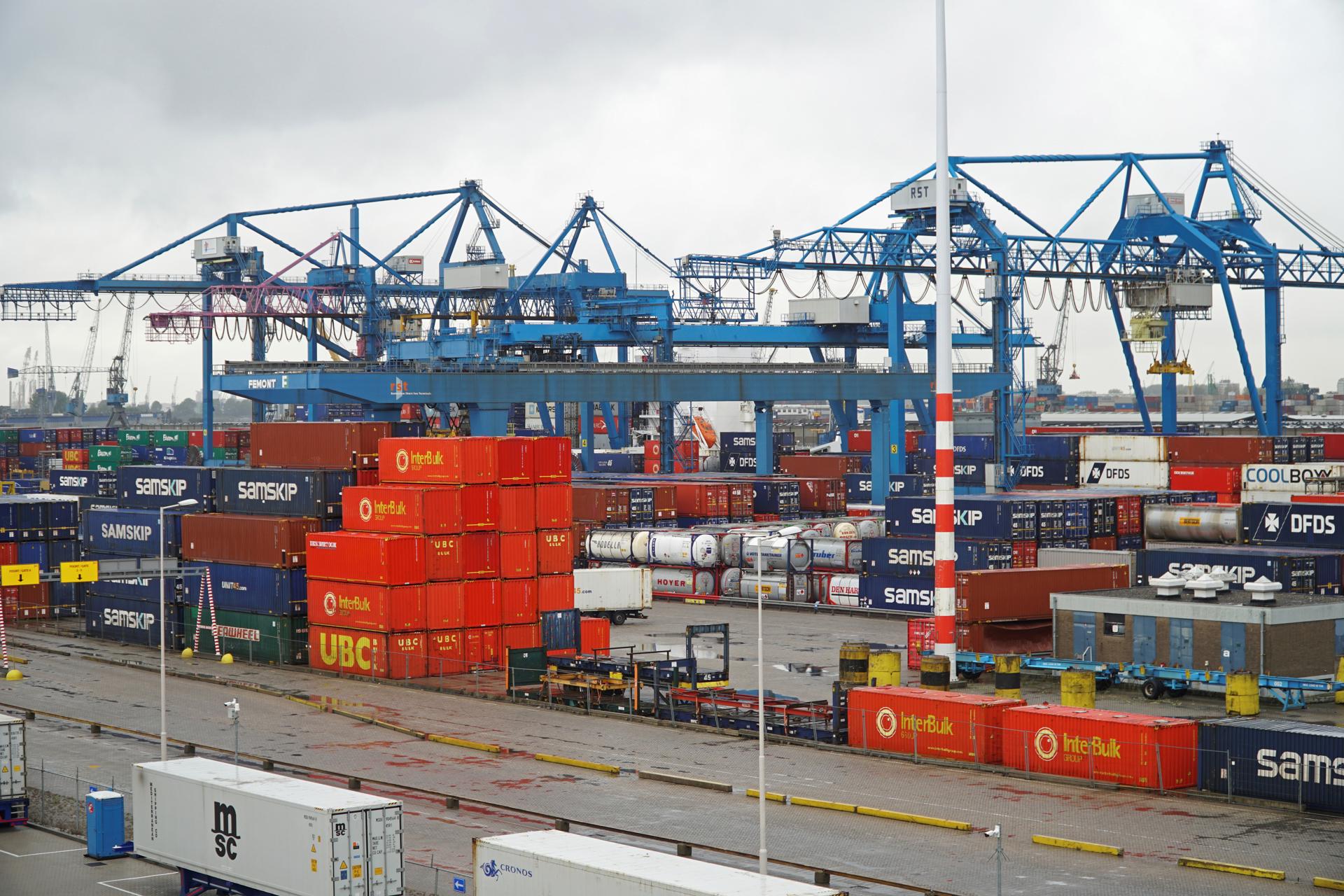 Imagen del puerto de Róterdam (Holanda). EFE/ Imane Rachidi