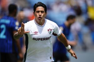 German Cano de Fluminense celebra tras anotarle al Inter de Milán. EFE/JACOB KUPFERMAN