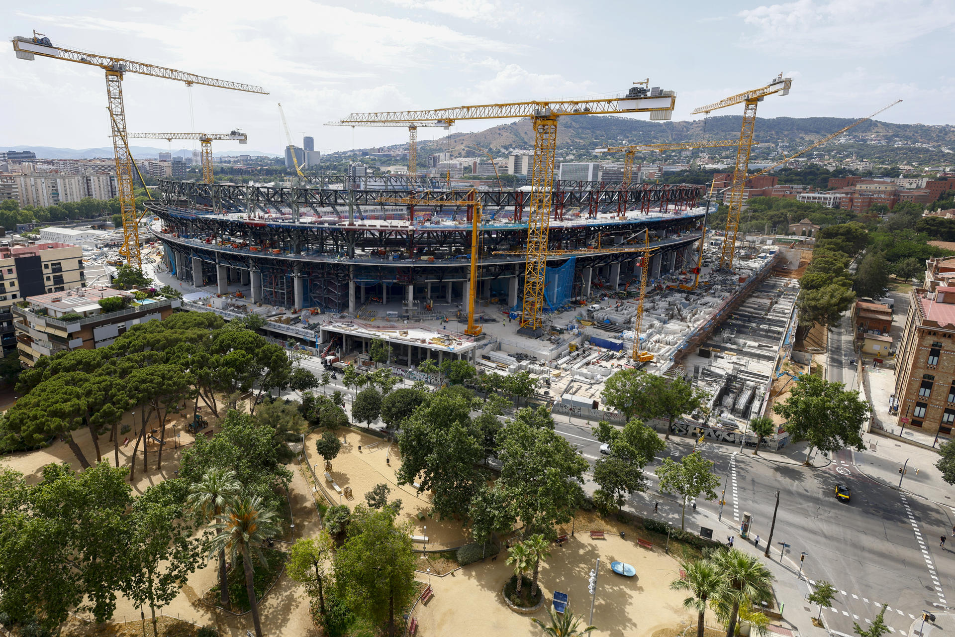 Aspecto de las obras en el Spotify Camp  Nou este miércoles en que el FC Barcelona ha anunciado que regresará al Spotify Camp Nou para disputar el Trofeo Joan Gamper el próximo 10 de agosto. EFE/ Quique García