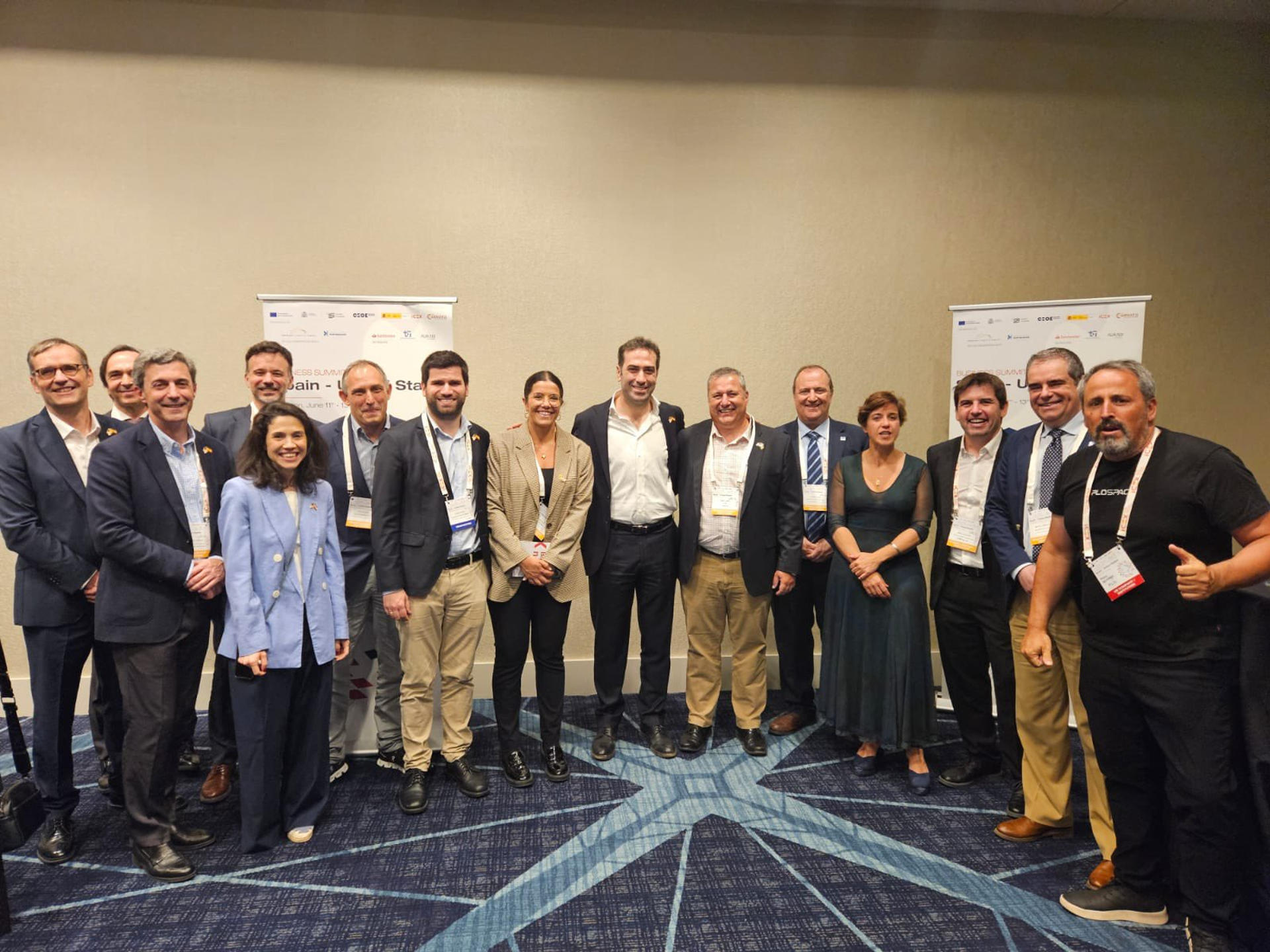 El ministro de Economía, Carlos Cuerpo, visita este jueves Houston junto a una delegación de inversores españoles interesados en las oportunidades del mercado en el estado de Texas, que con su política de muy bajos impuestos se ha convertido en un foco de interés empresarial. EFE/Carlos Cuerpo vía X