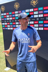 El entrenador de París Saint-Germain, Luis Enrique, habla con la prensa este sábado, en Irvine, California (Estados Unidos). EFE/ Albert Traver /SOLO USO EDITORIAL NO VENTAS /SOLO DISPONIBLE PARA ILUSTRAR LA NOTICIA QUE ACOMPAÑA (CRÉDITO OBLIGATORIO)