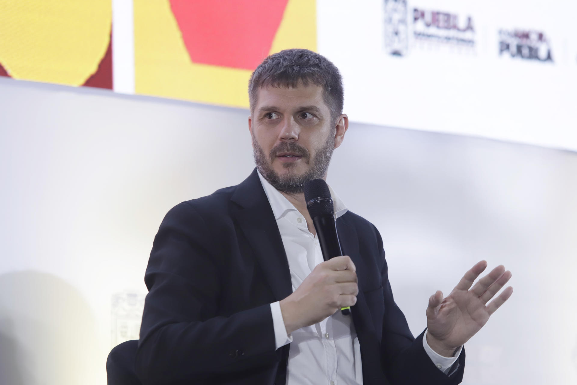 El secretario general de Metropolis, Jordi Vaquers, habla durante una conferencia del Smart City Expo Latam Congress este miércoles, en el Centro Expositor de Puebla (México). EFE/ Hilda Ríos