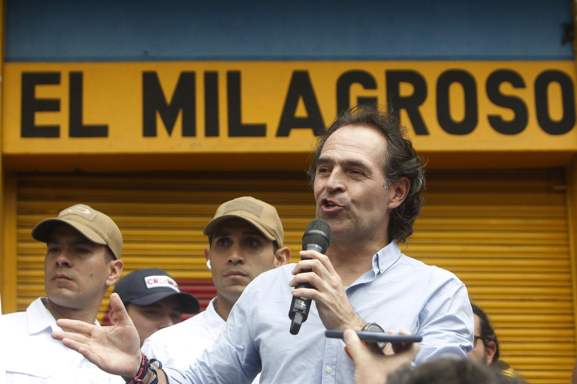 Fotografía de archivo del alcalde de Medellín, Federico Gutiérrez, durante un acto público, en Medellín (Colombia). EFE/Luis Noriega
