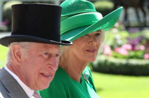 El rey Carlos III y la Reina Camila. EFE/EPA/NEIL HALL