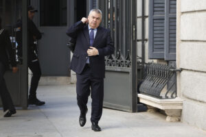 El diputado y secretario de organización del PSOE, Santos Cerdán a su llegada al pleno del Congreso en una imagen de archivo. EFE/ Chema Moya