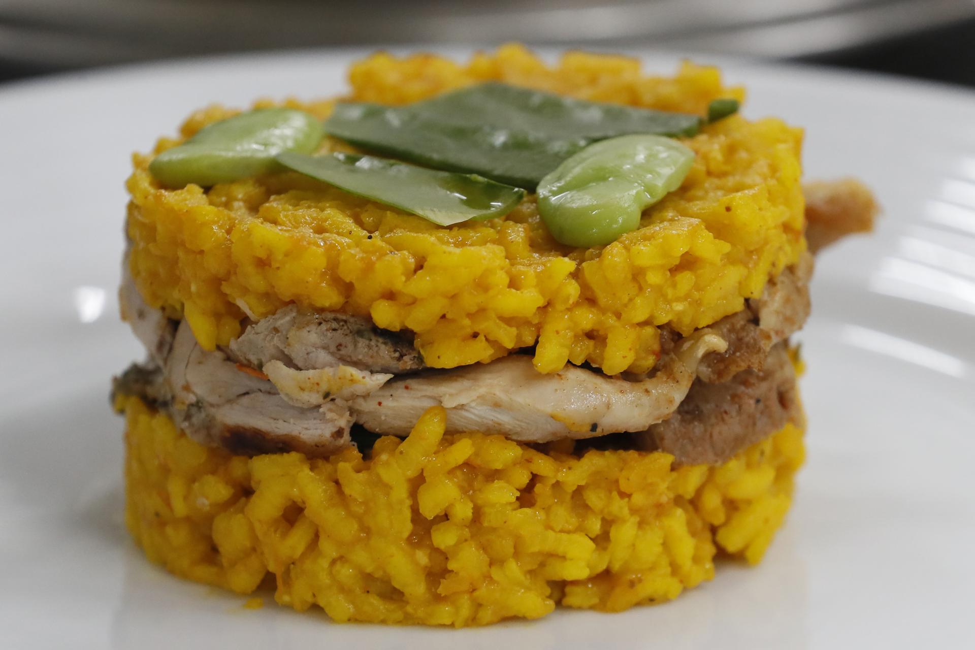 Imagen de archivo de una tapa de paella. EFE/ Carlos Ortega