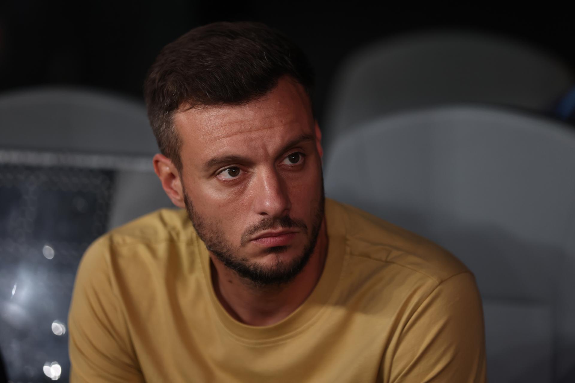 El entrenador del Porto, Martin Anselmi en la previa del partido en el que su equipo enfrentó al Al Ahly en el Mundial de Clubes. EFE/JUSTIN LANE
