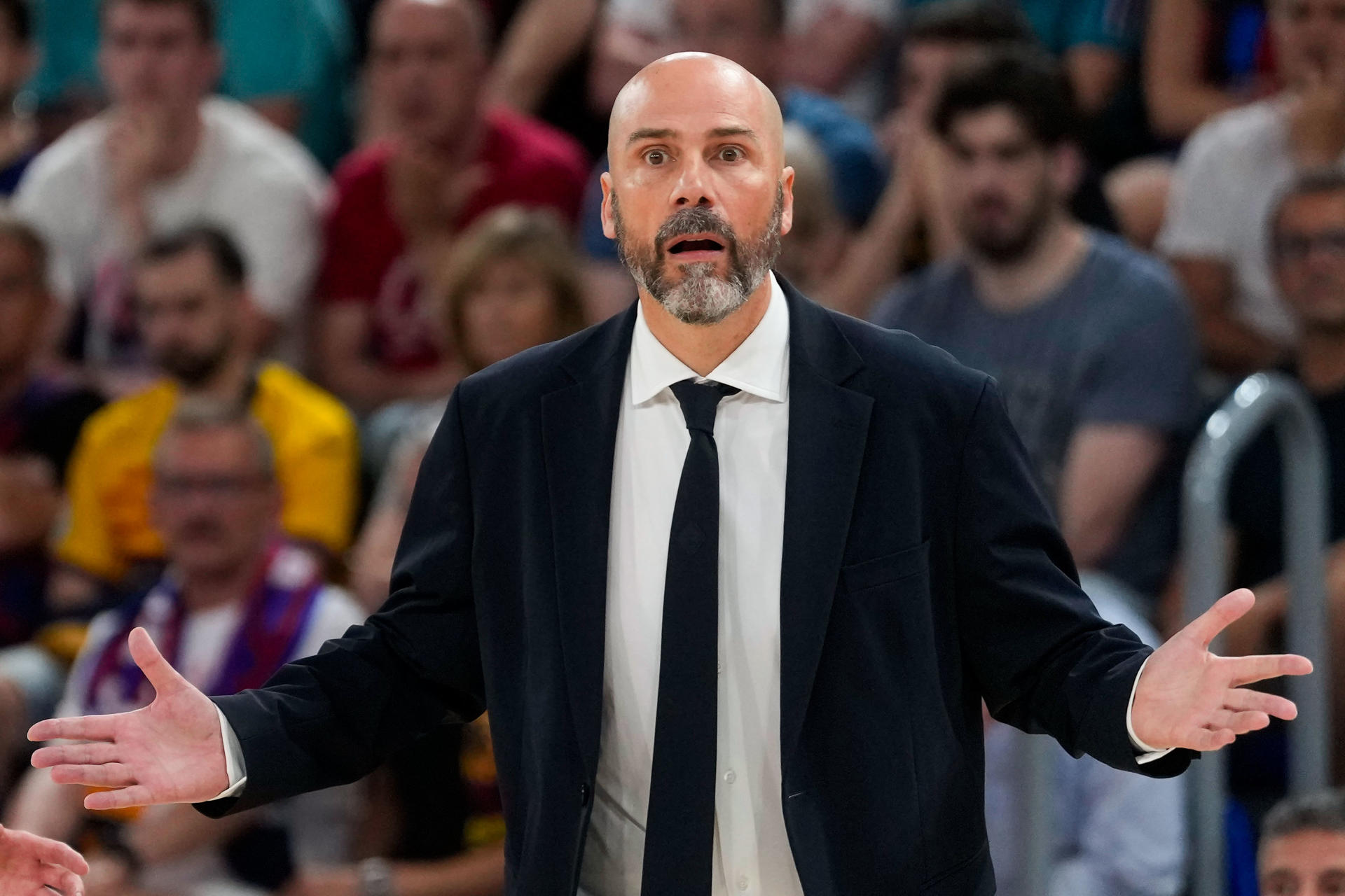 Peñarroya, durante el partido en el Palau Blaugrana. EFE/ Enric Fontcuberta.