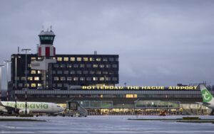 THE HAGUE (Netherlands), 12/03/2025.- A general view of Rotterdam The Hague Airport ahead of the expected arrival of former Philippine President Rodrigo Duterte, in Rotterdam, the Netherlands, 12 March 2025. Duterte was arrested on 11 March in Manila, following a warrant from the International Criminal Court (ICC), which is investigating his war on drugs campaign that resulted in thousands of cases of alleged extra-judicial killings. (Países Bajos; Holanda, Filipinas, La Haya) EFE/EPA/JOEY BREMER