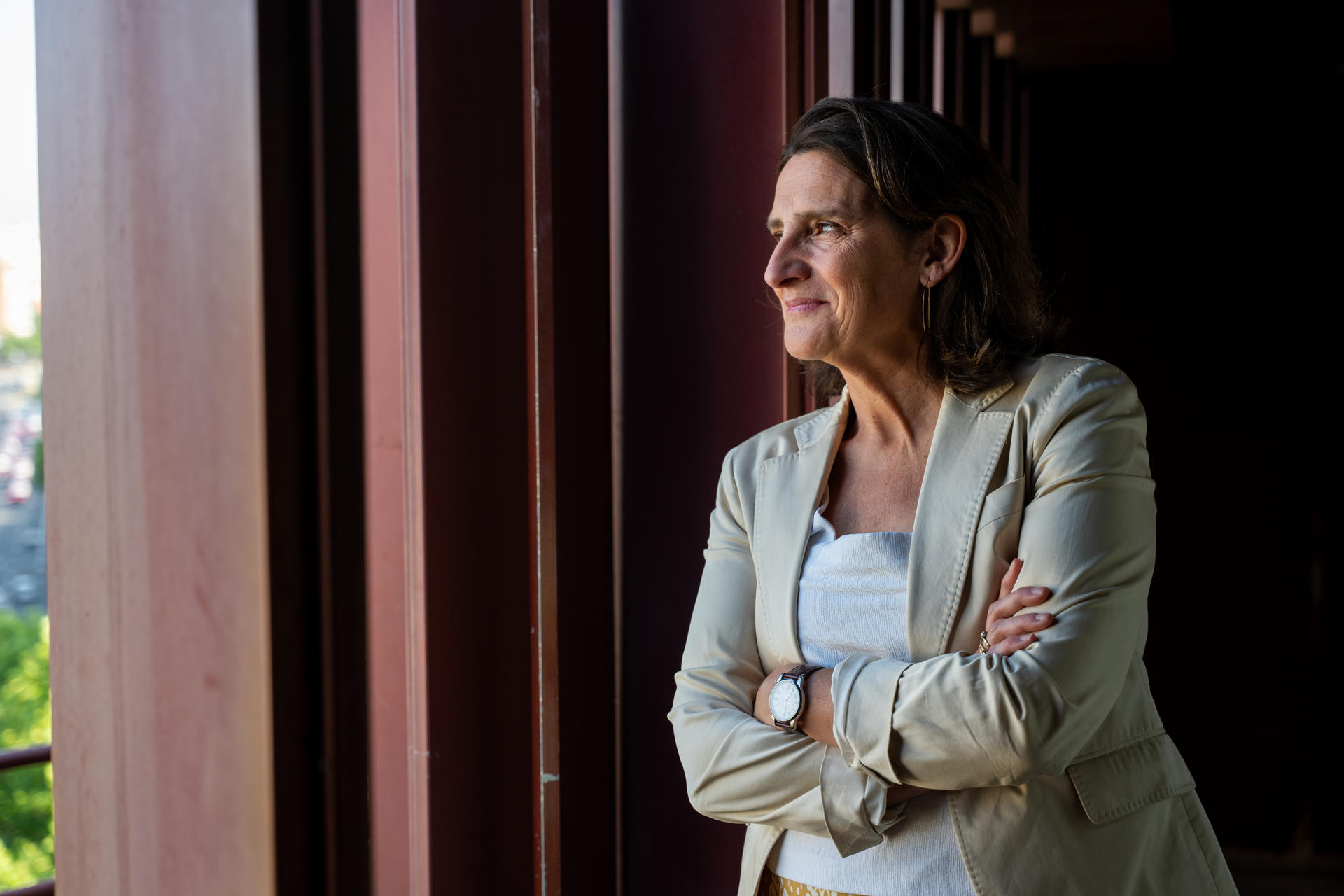 La vicepresidenta ejecutiva de la Comisión Europea para una Transición Limpia, Justa y Competitiva, Teresa Ribera, ofrece una entrevista a EFE este lunes en Madrid, en la que se abrió a flexibilizar las condiciones que permitan a los países miembros cumplir el objetivo de recorte de emisiones de CO2 que debe fijar la UE para 2040. EFE/ Fernando Villar