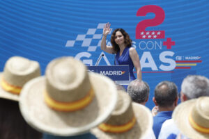 La presidenta de la Comunidad de Madrid, Isabel Díaz Ayuso durante el acto organizado por el Partido Popular para celebrar el ecuador de una legislatura en la que gobierna con mayoría absoluta tanto en la Comunidad como en la ciudad de Madrid. EFE/Juan Carlos Hidalgo