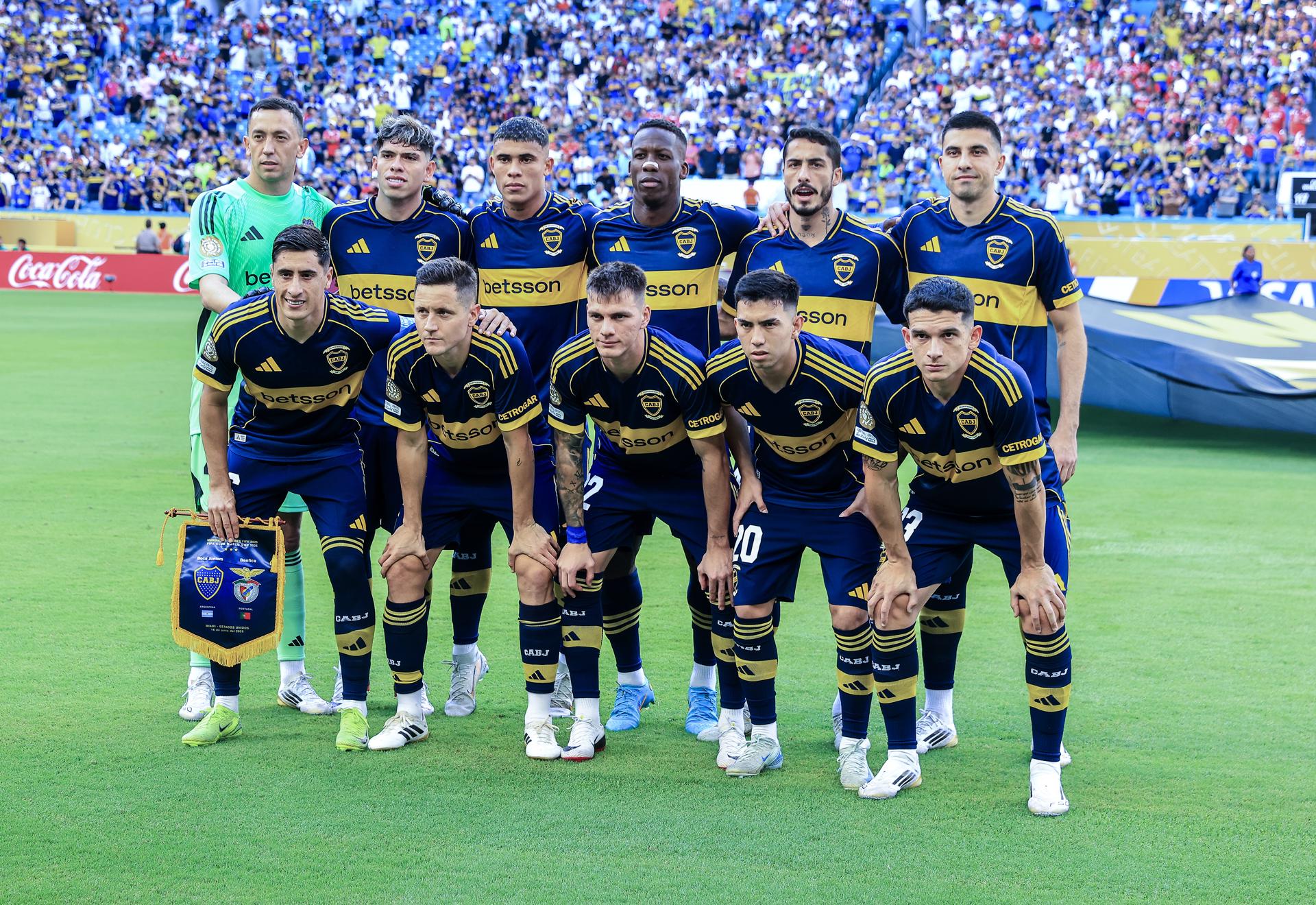 La plantilla títular de Boca Juniors posa en el Mundial de Clubes. EFE/CRISTOBAL HERRERA-ULASHKEVICH