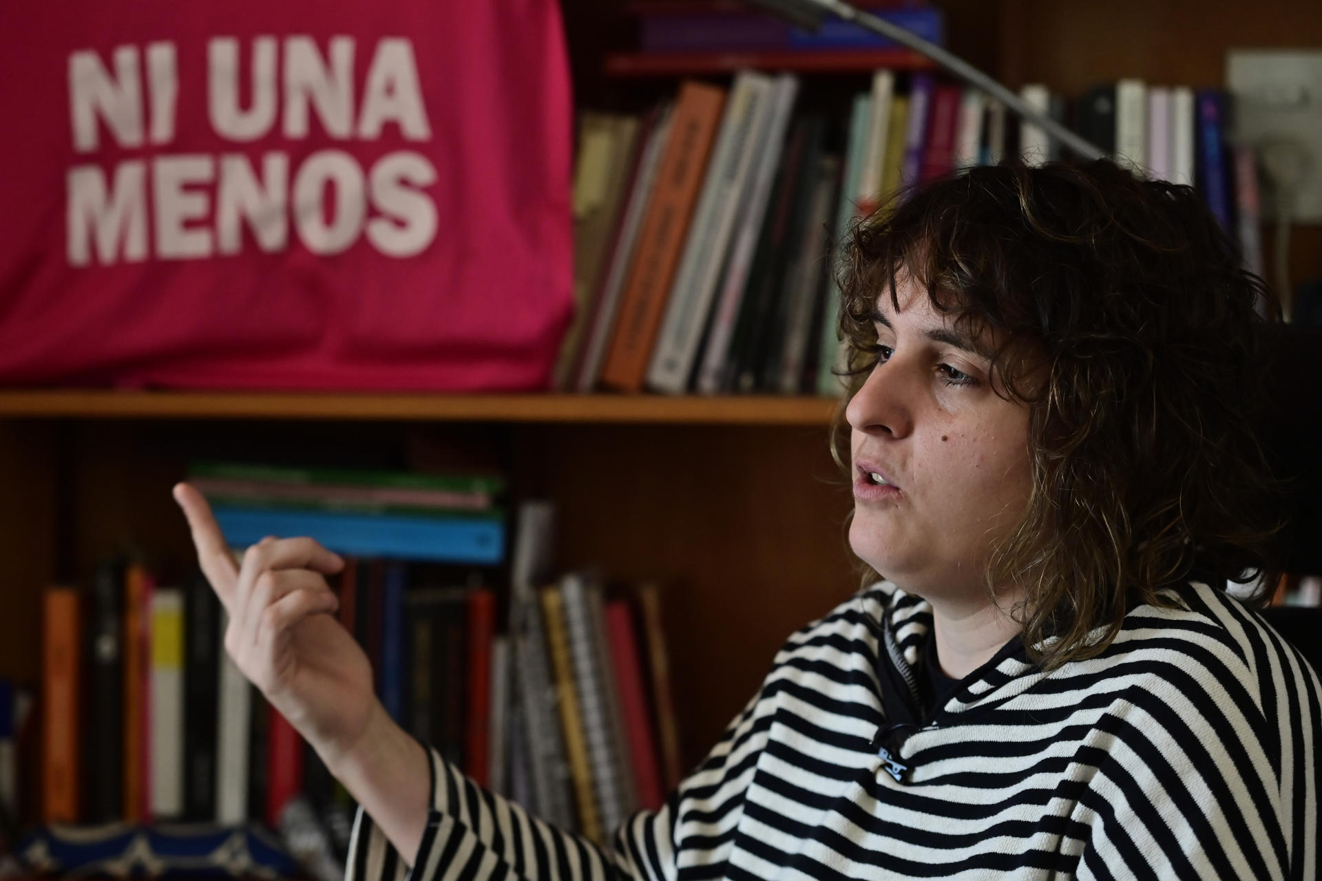 Lucía Cavallero, portavoz del movimiento 'Ni Una Menos', habla durante una entrevista con EFE este lunes, en Buenos Aires (Argentina). EFE/ Matias Martin Campaya