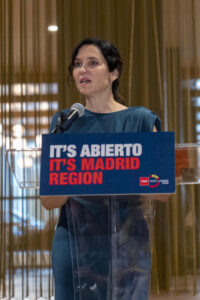 La presidenta de la Comunidad de Madrid, Isabel Díaz Ayuso, habla durante la presentación de una campaña este miércoles, en Nueva York (EE.UU.). EFE/ Ángel Colmenares