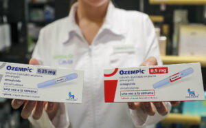 Dos envases del medicamento Ozempic.  EFE/ J.L.Cereijido