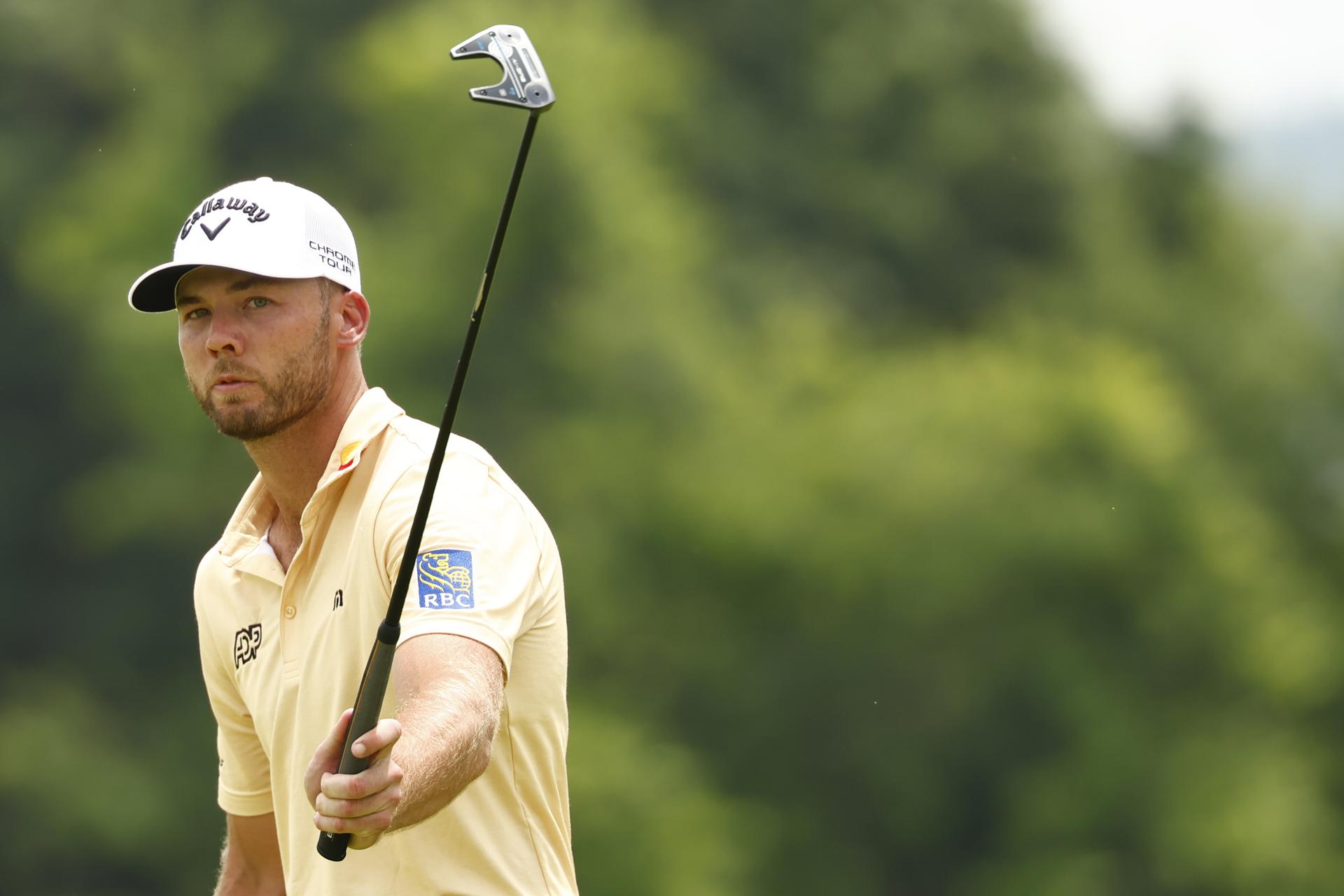 Sam Burns de EE. UU. reacciona durante la segunda ronda del torneo de golf US Open 2025. EFE/EPA/JARED WICKERHAM