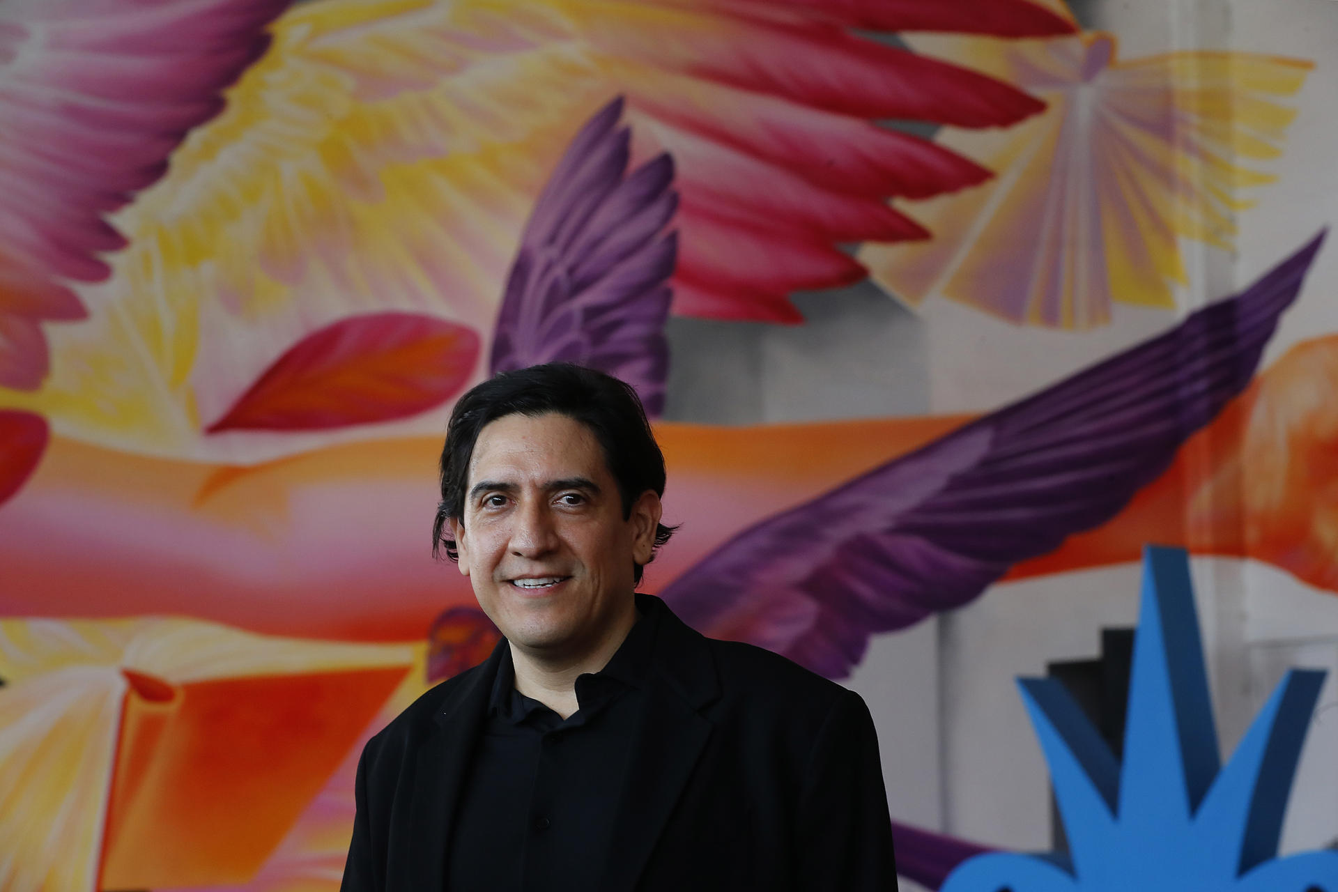 El cineasta mexicano, J. Xavier Velasco posa durante la alfombra roja de la película 'Cocodrilos' este viernes en el marco del 40 Festival Internacional de Cine en Guadalajara (FICG) (México). EFE/ Francisco Guasco