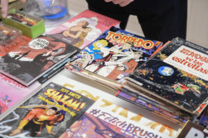 Imagen de archivo de varios ejemplares de cómics. EFE/Víctor Lerena