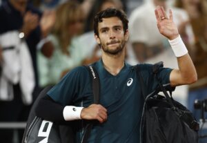 Musetti acaba de convertirse en el quinto jugador en la historia en llegar a las semifinales de los tres Másters 1.000 de cancha de arcilla (Montecarlo, Madrid y Roma) y Roland Garros. Imagen de archivo. EFE/EPA/YOAN VALAT