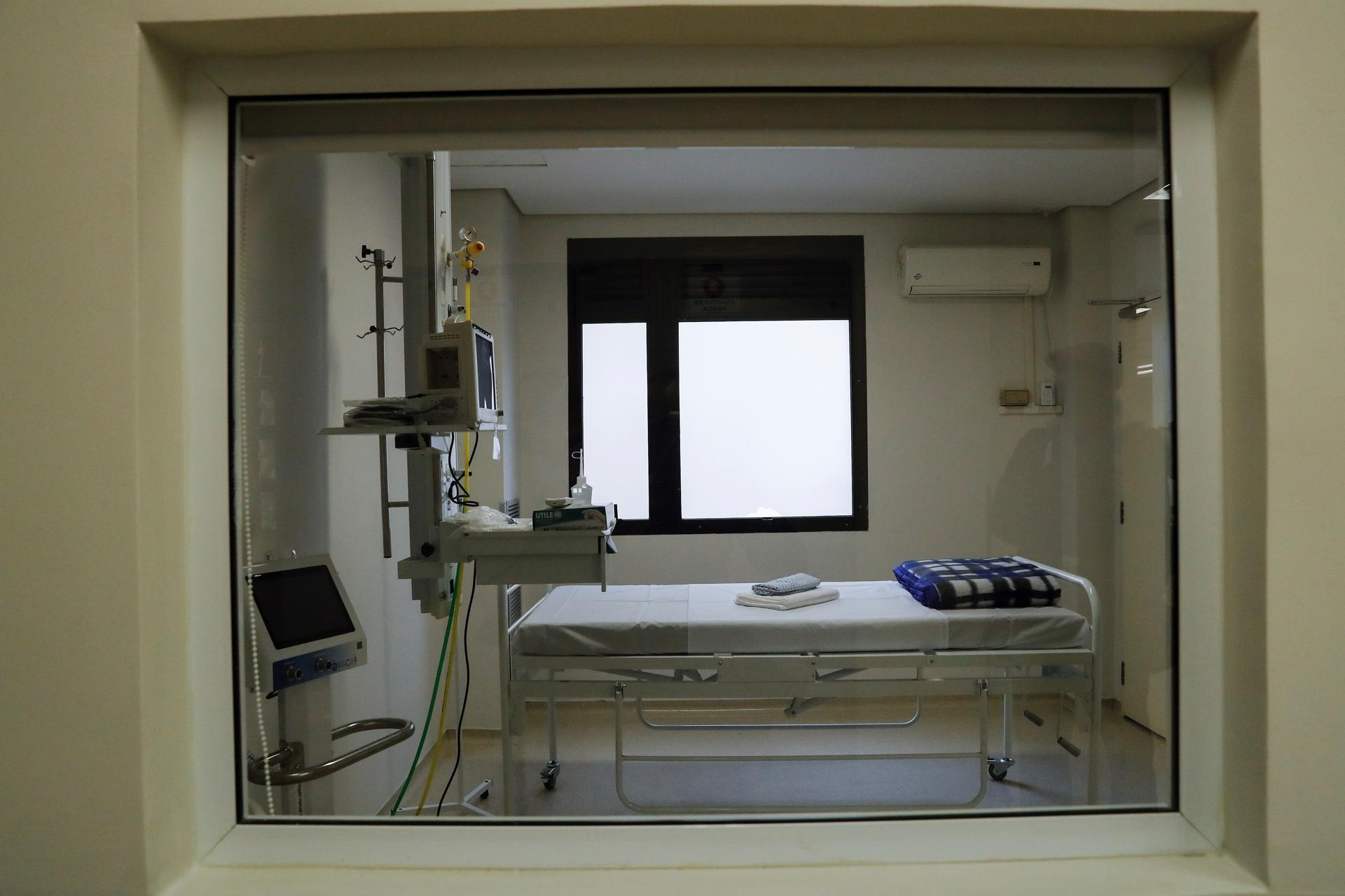 El Foro de la Profesión Médica y el sindicato de Enfermería Satse han expresado este lunes su preocupación por la falta de planificación un verano más en los centros sanitarios, que volverán a estar aquejados de la falta de profesionales y por el cierre de hasta 10.200 camas en hospitales.. EFE/ Sebastião Moreira