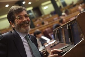 Imagen de archivo (15/11/2017) del veterano diputado del PSOE José Enrique Serrano, durante la constitución de la Comisión para la Evaluación y la Modernización del Estado Autonómico, en el Congreso de los Diputados. EFE/Zipi
