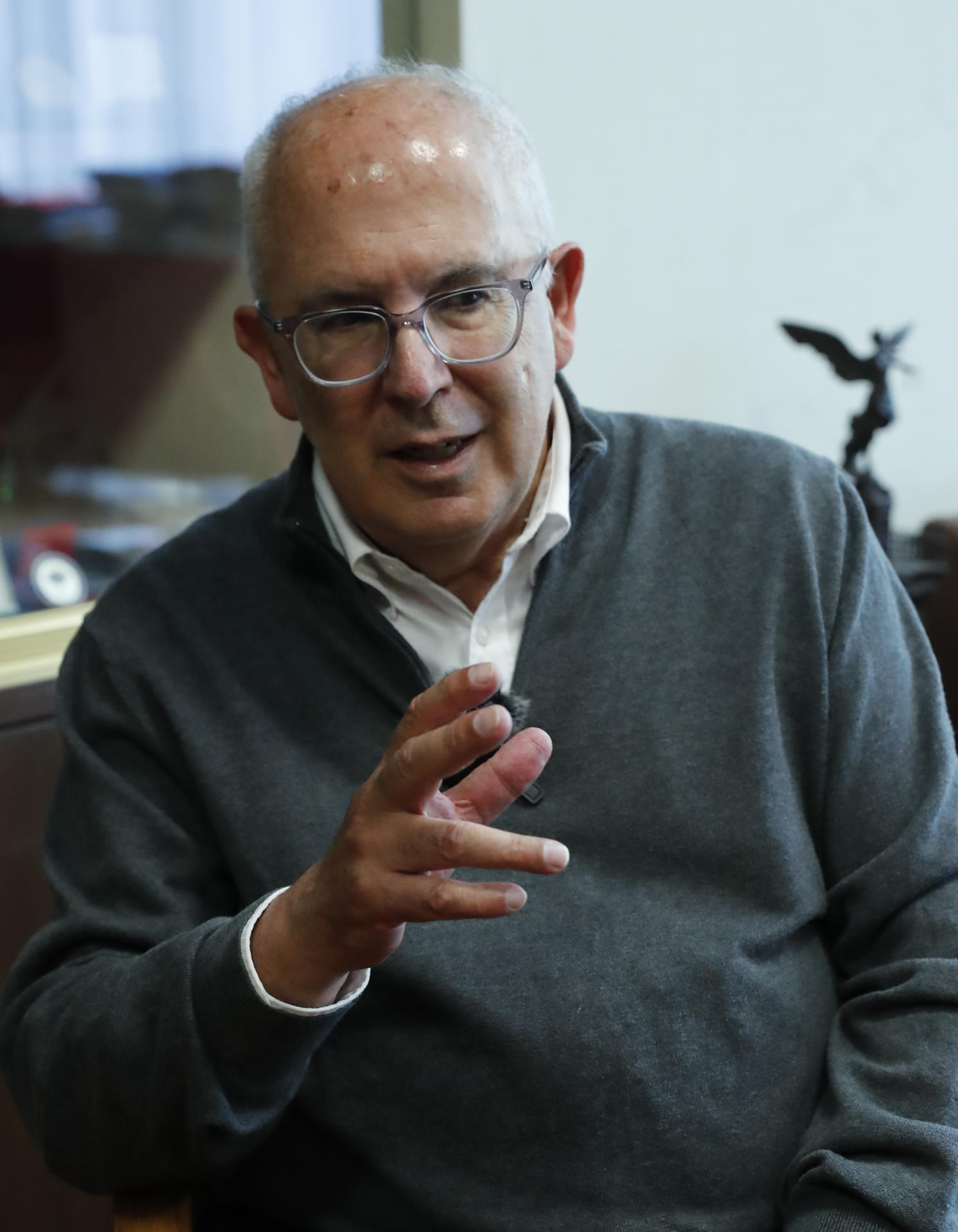 El director del Museo Nacional de Antropología, Antonio Saborit García, habla durante una entrevista con EFE este miércoles en Ciudad de México (México). EFE/ Mario Guzmán