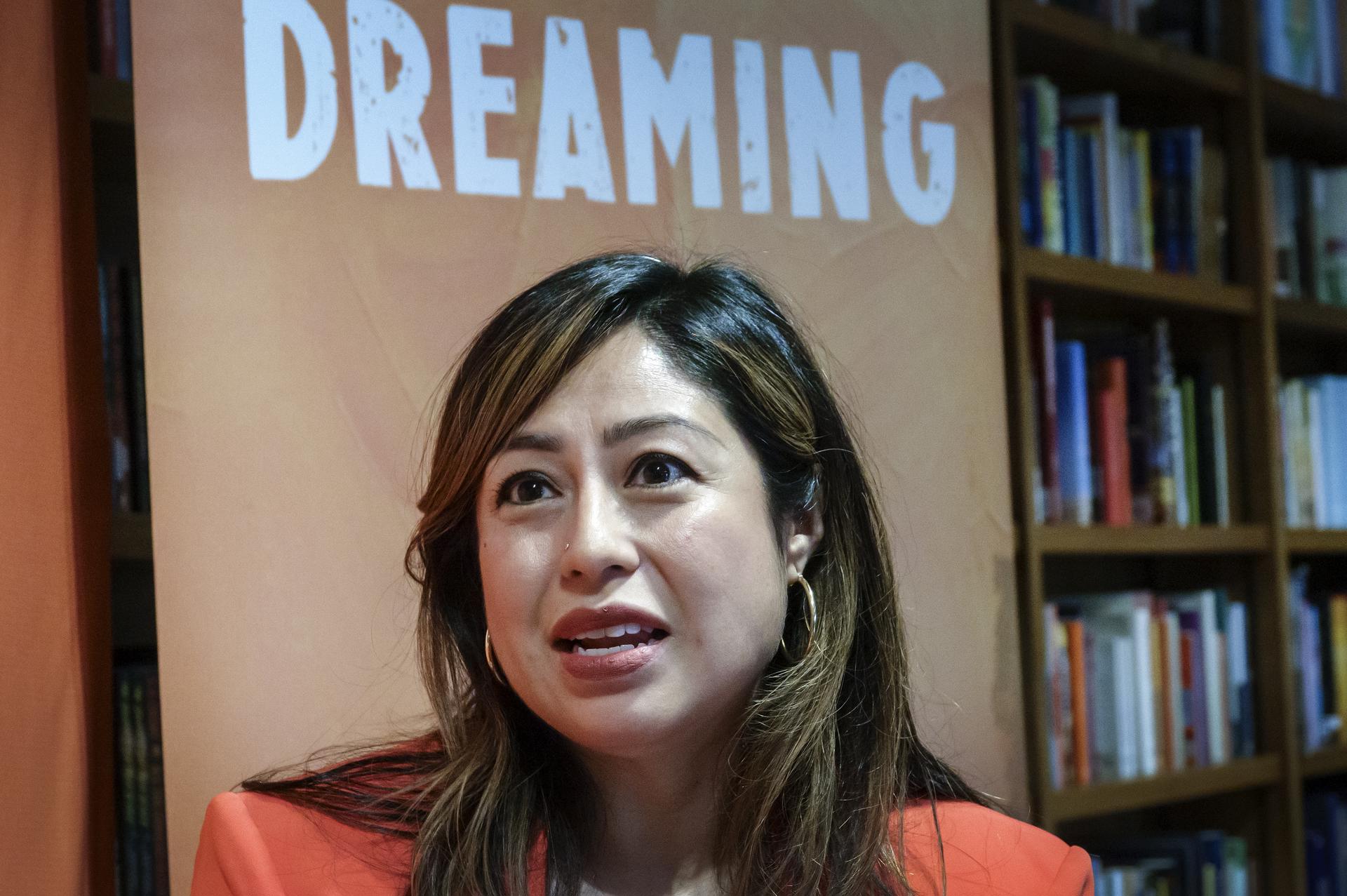La escritora y activista ecuatoriana, Cristina Jiménez.  EFE/EPA/CRISTOBAL HERRERA-ULASHKEVICH