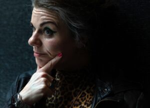 La escritora y periodista Caitlin Moran. EFE/Enric Fontcuberta