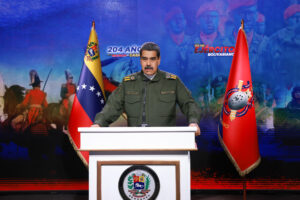 Fotografía cedida por prensa del Palacio de Miraflores del presidente de Venezuela, Nicolás Maduro, hablando en un acto de gobierno este martes, en Caracas (Venezuela). EFE/ Prensa Palacio de Miraflores