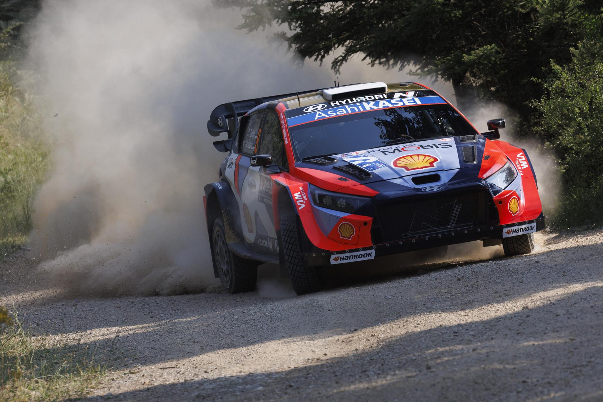 El estonio Ott Tänak (Hyundai i20). EFE/EPA/ACHILLEAS CHIRAS