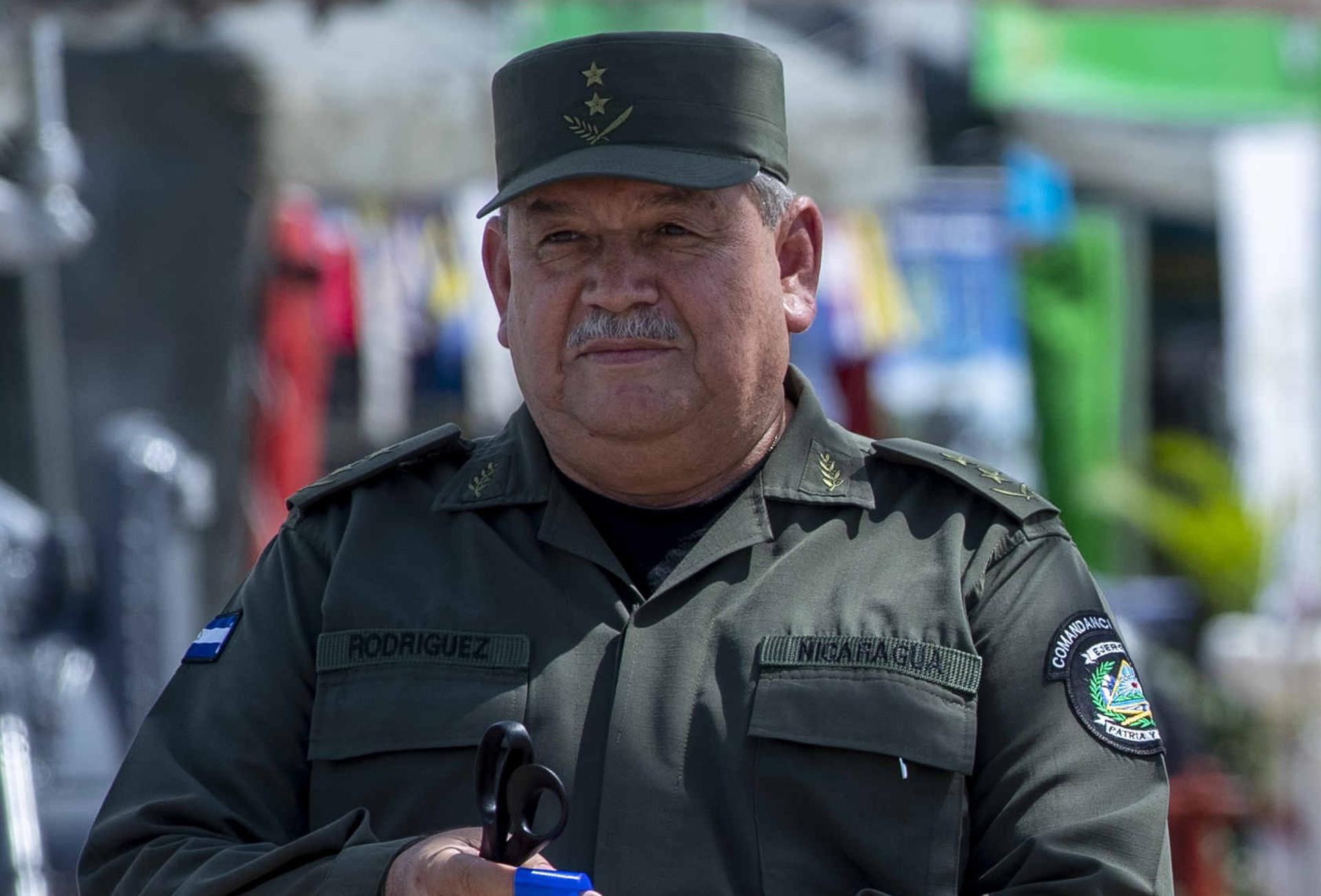 Fotografía de archivo del jefe del Estado Mayor General del Ejército nicaragüense, coronel general Bayardo Rodríguez, en Managua (Nicaragua). EFE/Stringer