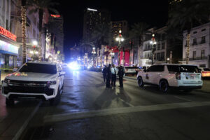 Fotografía de archivo de un grupo de vehículos y agentes de la Policía en Nueva Orleans (Luisiana, EE.UU.). EFE/Octavio Guzmán