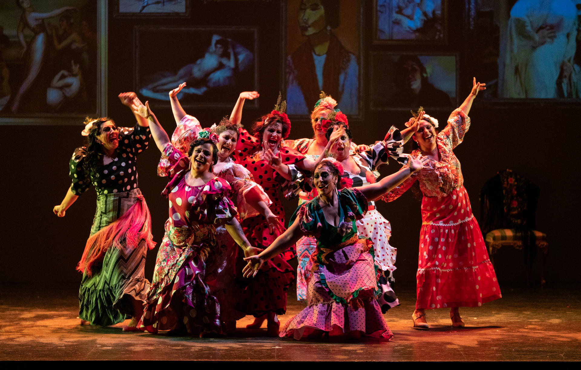 Gitanas a Escena, la primera compañía teatral de mujeres gitanas, creada y dirigida por la escritora y actriz Coco Reyes, alza la voz contra el racismo y los prejuicios de este pueblo con el espectáculo 'Lisístrata Montoya', en un año declarado como el del Pueblo Gitano en España que conmemora el 600 aniversario de su llegada. EFE/Tetaro Bellas Artes/Javier Martín Ruiz  *****SOLO USO EDITORIAL/SOLO DISPONIBLE PARA ILUSTRAR LA NOTICIA QUE ACOMPAÑA (CRÉDITO OBLIGATORIO) *****