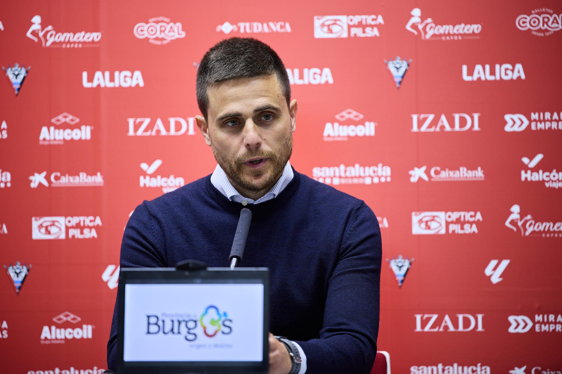 El entrenador italiano del Mirandés, Alessio Lisci, en foto de archivo de David Pérez-Cejuela. EFe