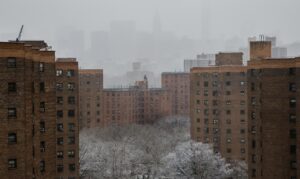 Fotografía de archivo de una vista de un proyecto de vivienda pública en Nueva York. EFE/EPA/Justin Lane