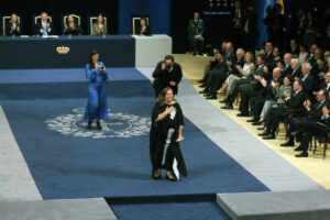 Imagen de archivo de Cristina de Middel (c), presidenta de Magnum Photos, agencia que recibió el premio Princesa de Asturias de la Concordia de 2024.. EFE/J.L.Cereijido