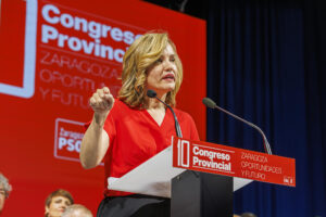 Pilar Alegría, secretaria general del PSOE en Aragón y ministra de Educación, interviene en el X Congreso del PSOE de Zaragoza en el que Teresa Lardero ha sido elegida como nueva secretaria, este sábado en Zaragoza,. EFE/ Javier Belver